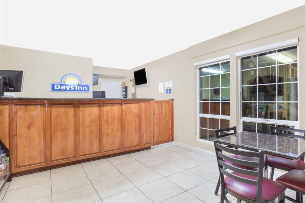 Days Inn By Wyndham Turlock Dış mekan fotoğraf